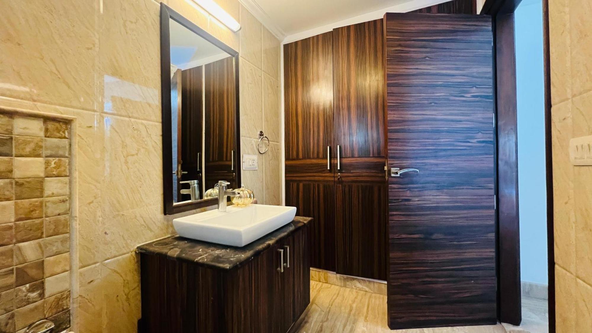 Olive Serviced Apartments - New Friends Colony New Delhi Eksteriør bilde